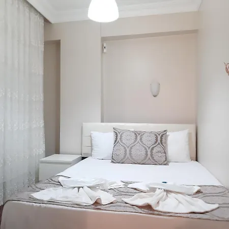 Burak Aparthotel *