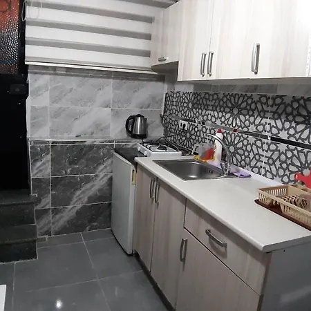 Ξενοδοχείο με διαμερίσματα Burak 4*